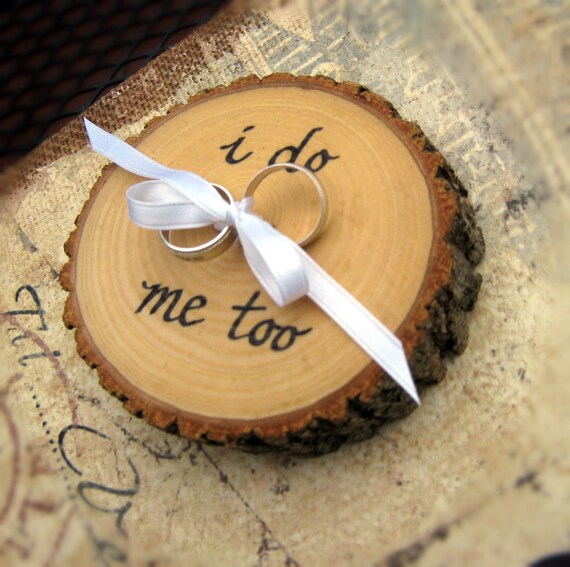 Wood wedding ring holder