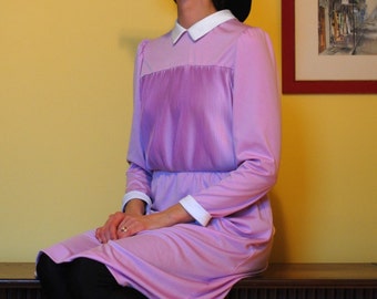 60s Lilac Dress Pleats Purple Vintage Dress 1960s Pleated Bodice White Trim Stretchy Fit Tea Gown Knee Length Robes Femme Summer Women SM
