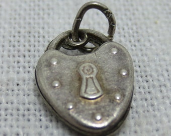 heart shaped padlock