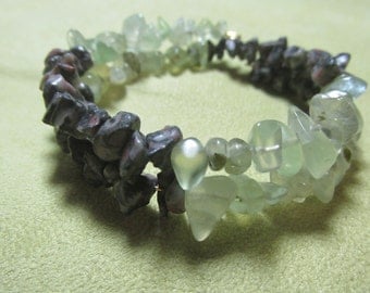 Prehnite and Crinold Bracelet, Release the Past, Healing Stone, Crinold- Fossilized Agate Gemstone Synergy, Unique Memory Wire