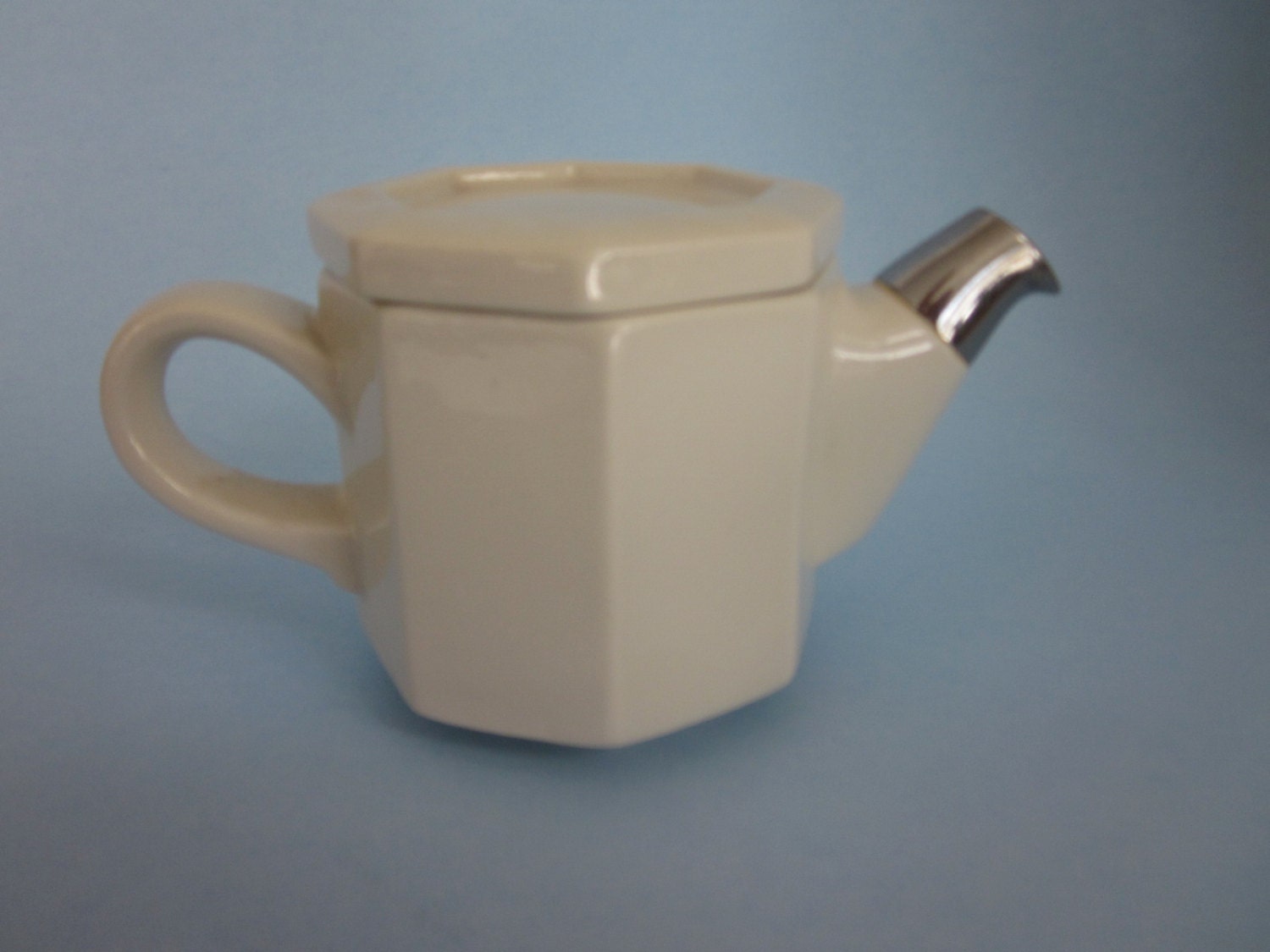 vintage Hall individual teapot, restaurant ware Haute Juice