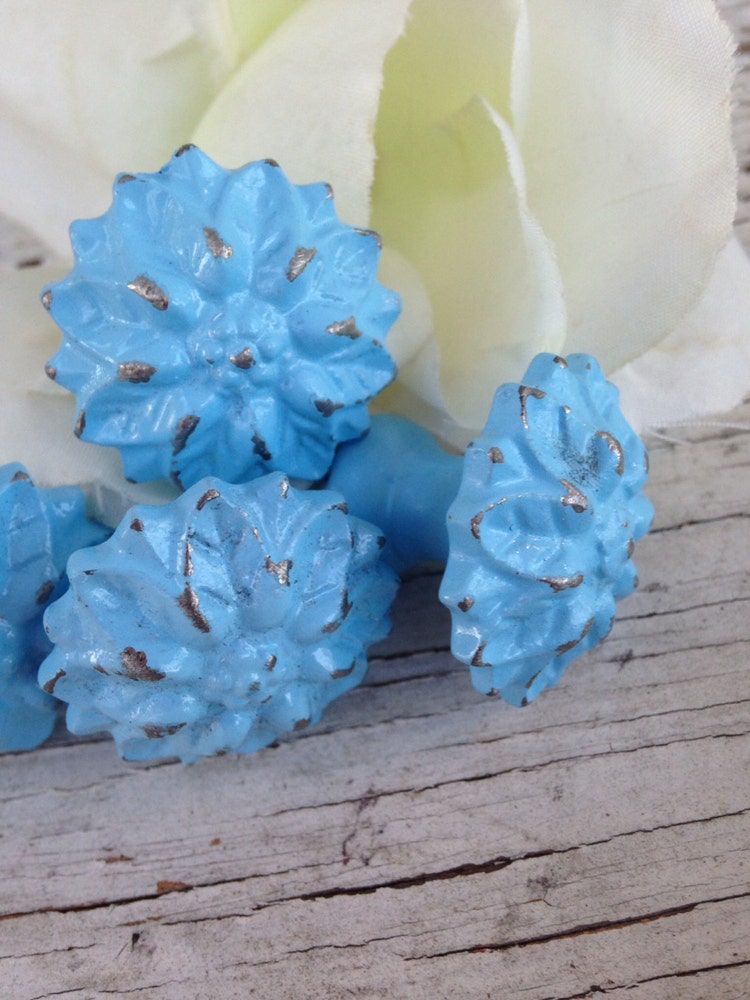 Drawer Pulls / Drawer Knobs / Set of 4 knobs / by LaBellasCottage