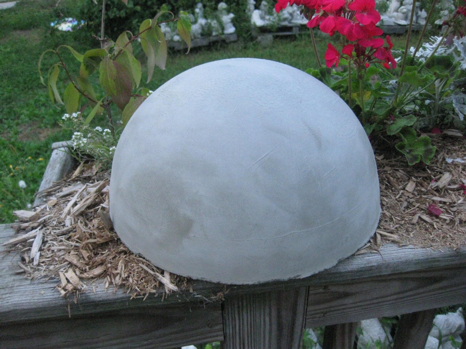 Concrete 12 Garden 1/2 Sphere