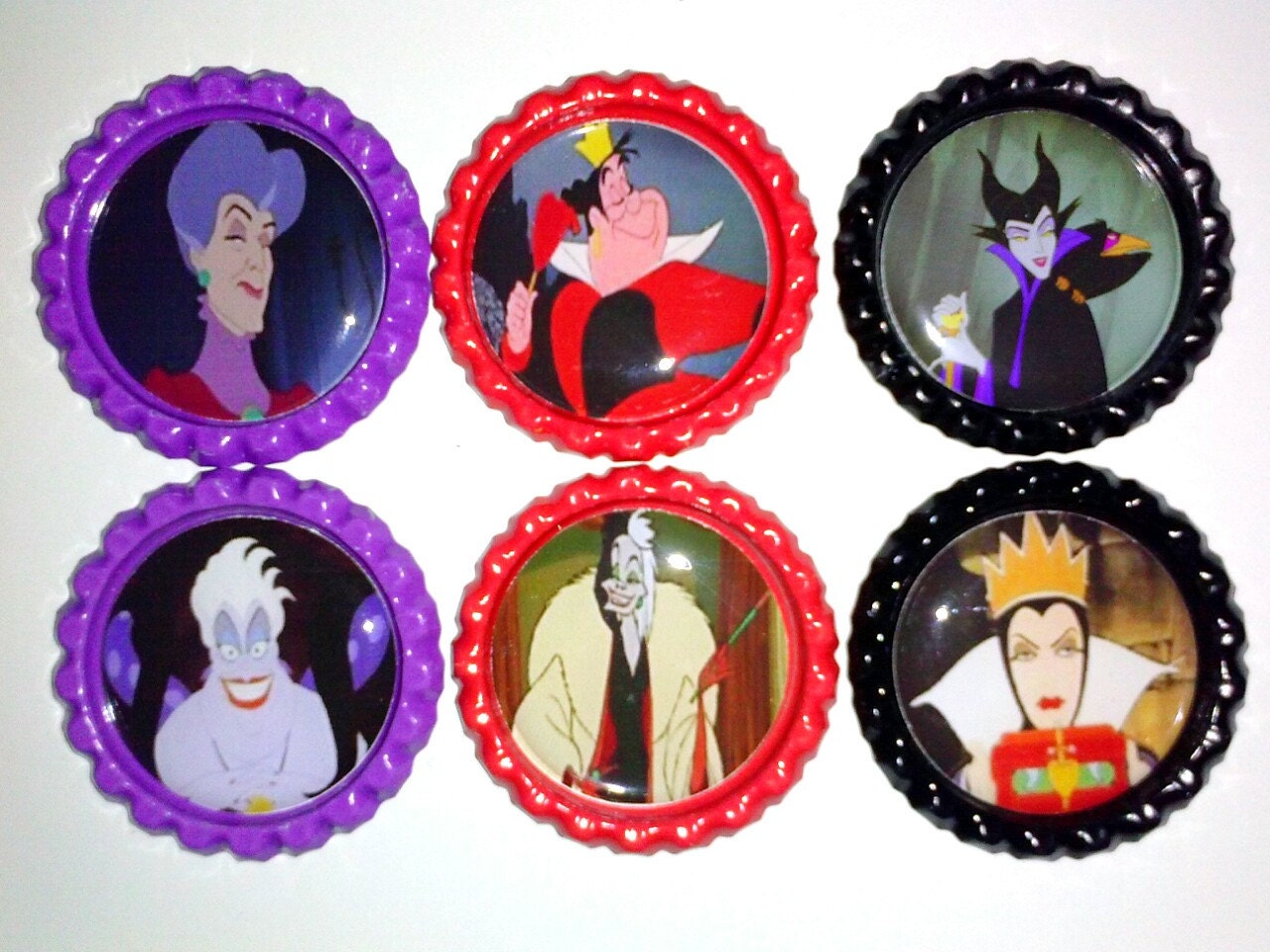 bottle cap party favor keychain Disney Villains necklace