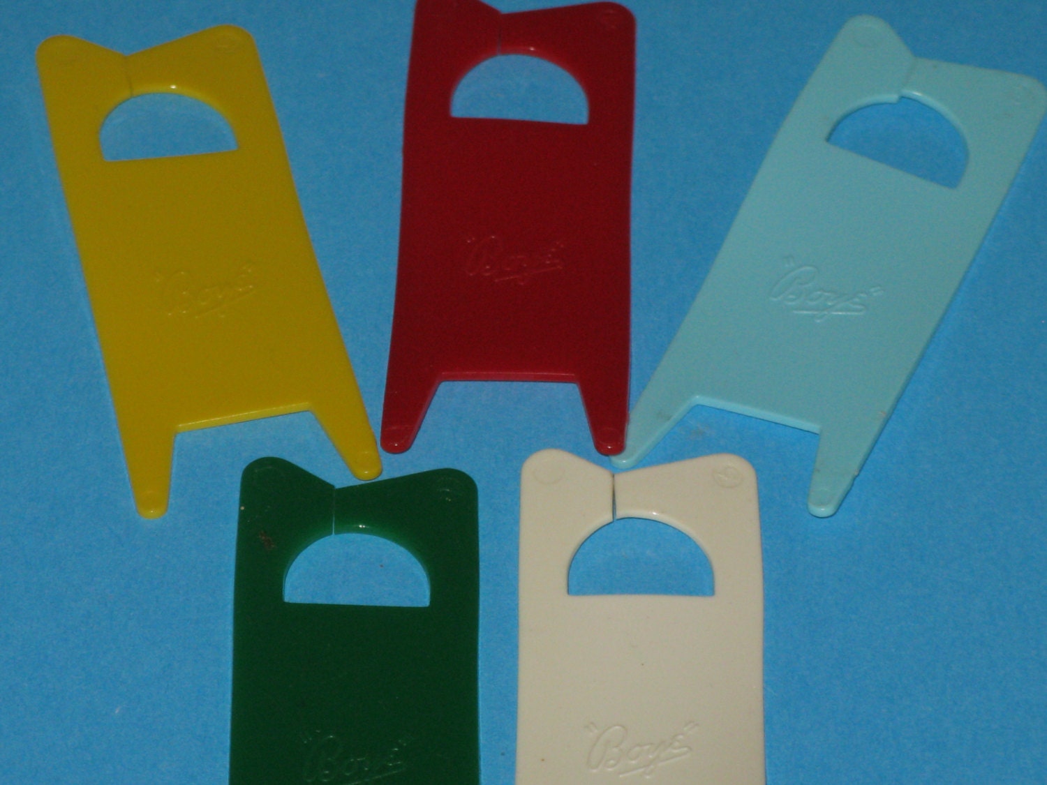 Vintage Boye Yarn Bobbin Plastic for Knitting 23/4 long