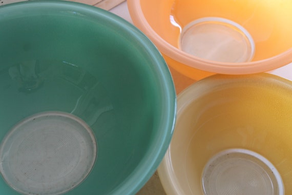 Pastel Pyrex Nesting Mixing Bowl Set Of 3