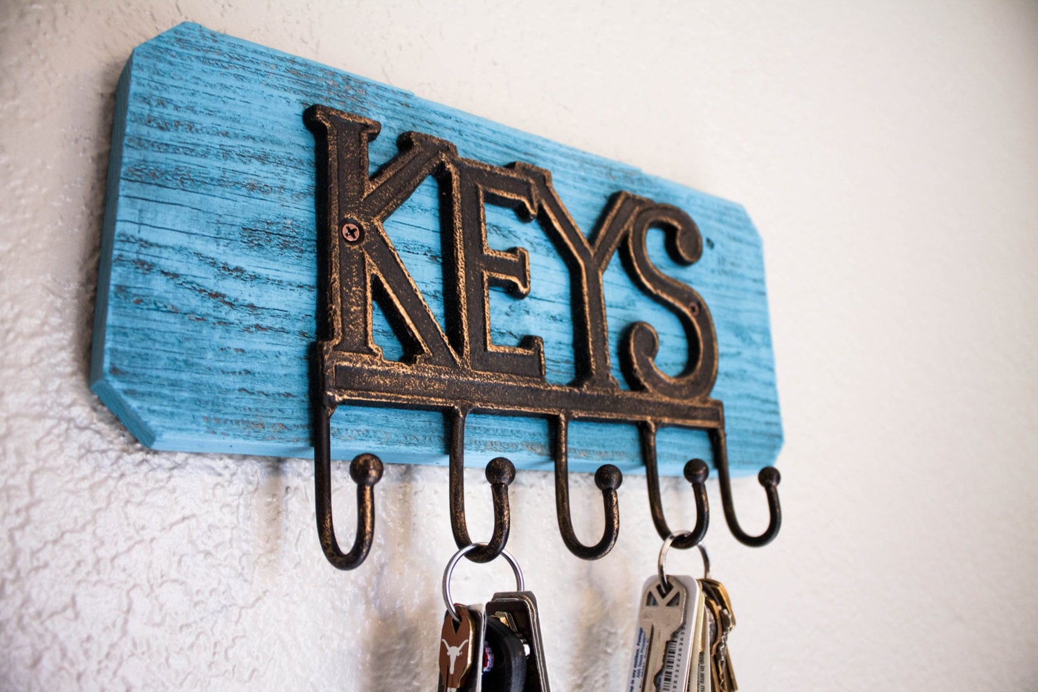 Key Hook Board with Hooks for Key Storage turquoise