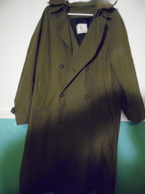 Vintage London Fog Men 40 Short Trench Coat Green Detatchable