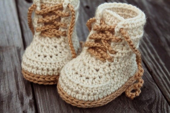  Crochet Pattern, Beige Crochet Baby Booties, street shoes PATTERN ONLY