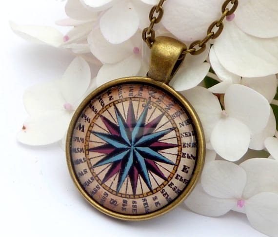 Elegant Compass necklace in bronze, men jewelry, navigation, seafaring