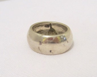 Items similar to Vtg Sterling Silver CZ Band ring, Baguettes and round