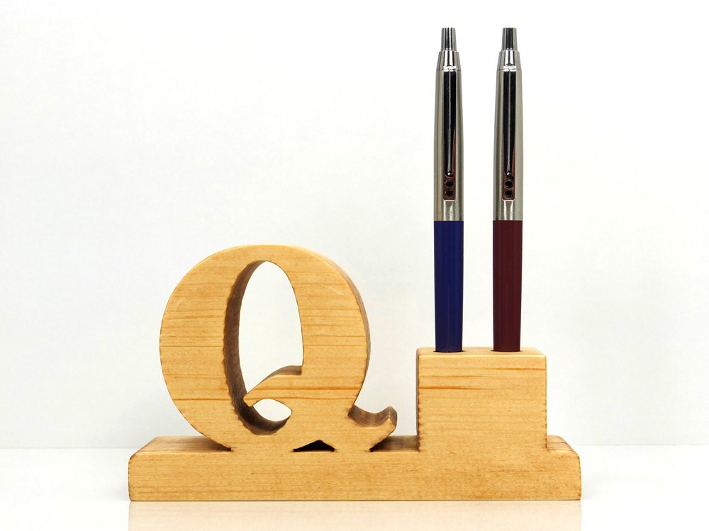 Pen Holder. Personalized wooden desk pen holder with letter