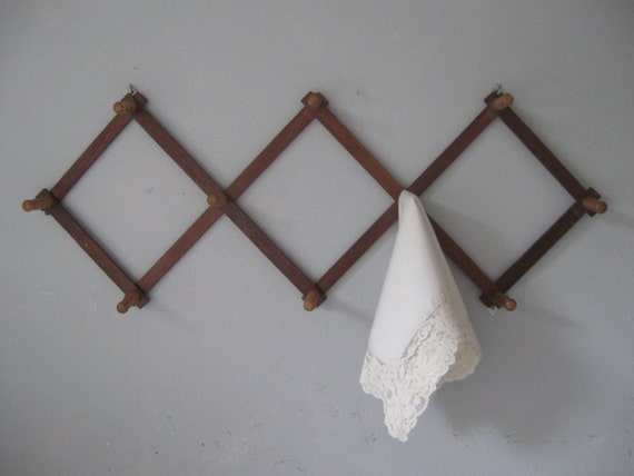 Vintage Wooden Peg Rack   Il 570xN.511322646 4bck 