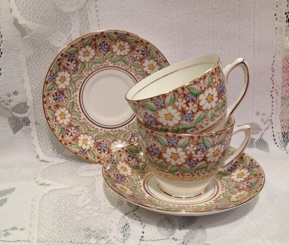 &  lot Vintage lot tea job China of vintage    Saucers cups Cups 2 Bone Rosina English  Tea