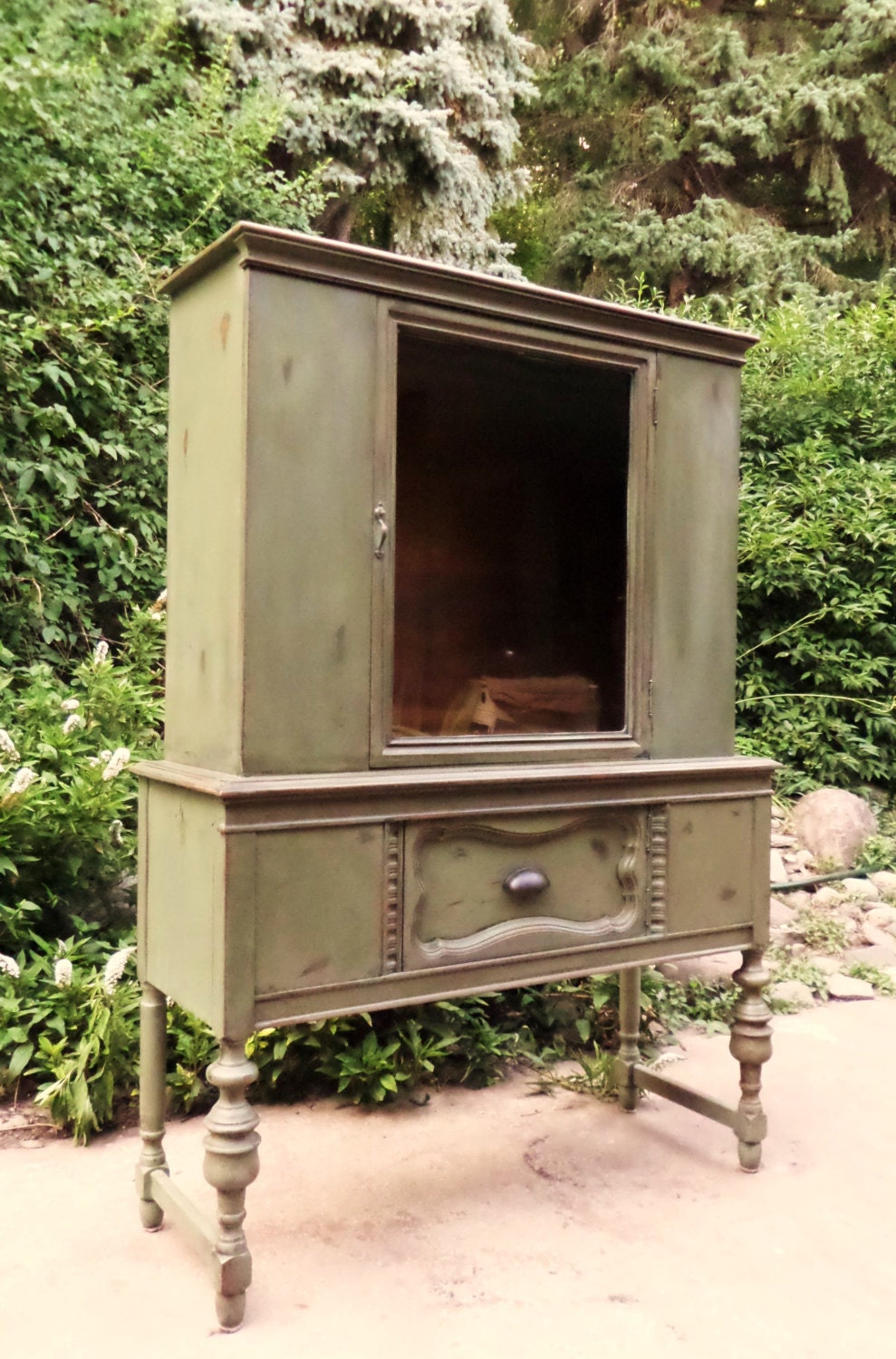 Vintage China / Green China / Green Hutch