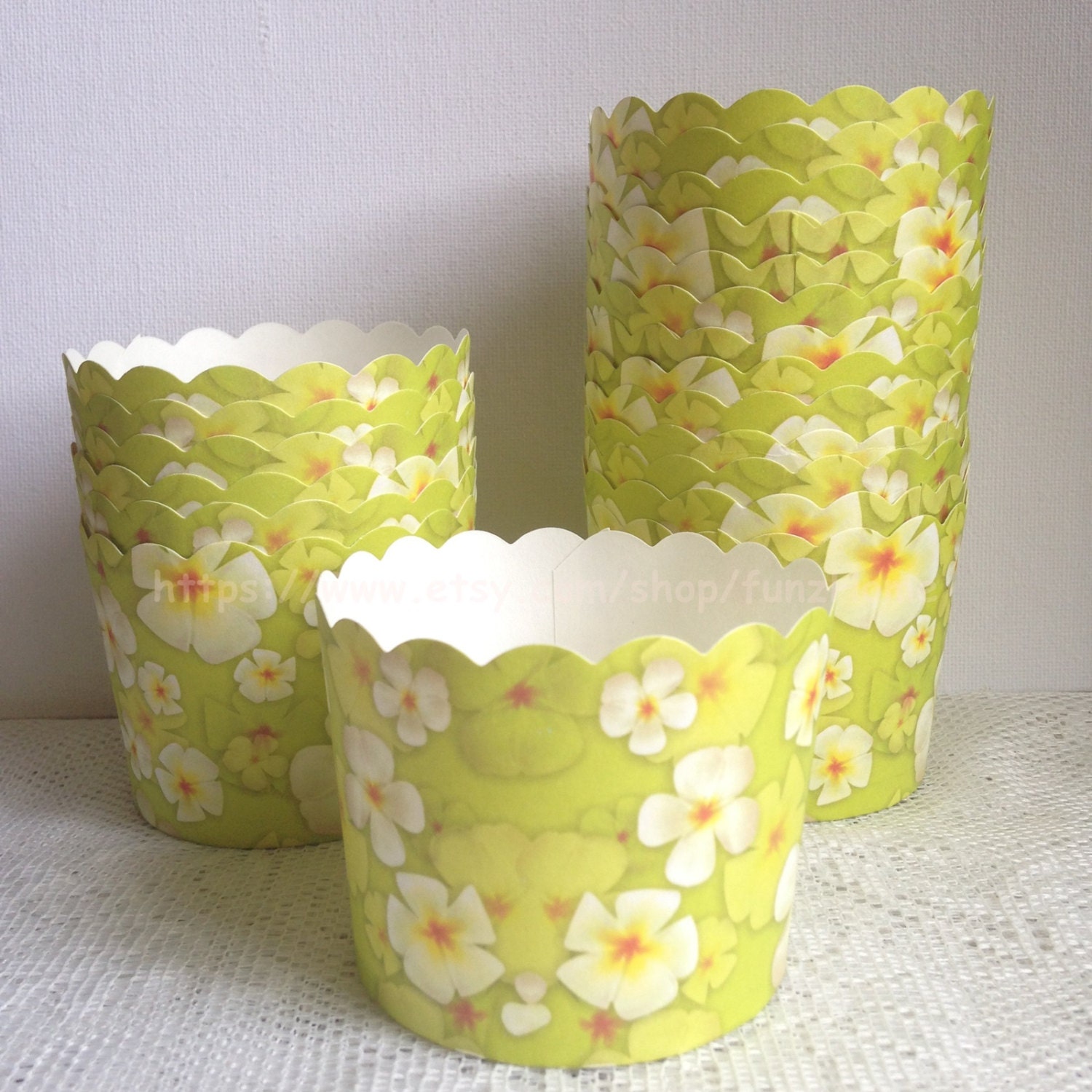 20 pcs Frangipani Paper Muffin Cups Large size Baking Cups