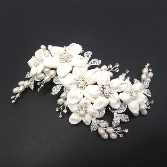 Bridal hair clip Bridal headpiece Flower headpiece Wedding