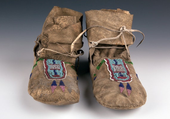 Antique Plains Indian High Top Crow Moccasins