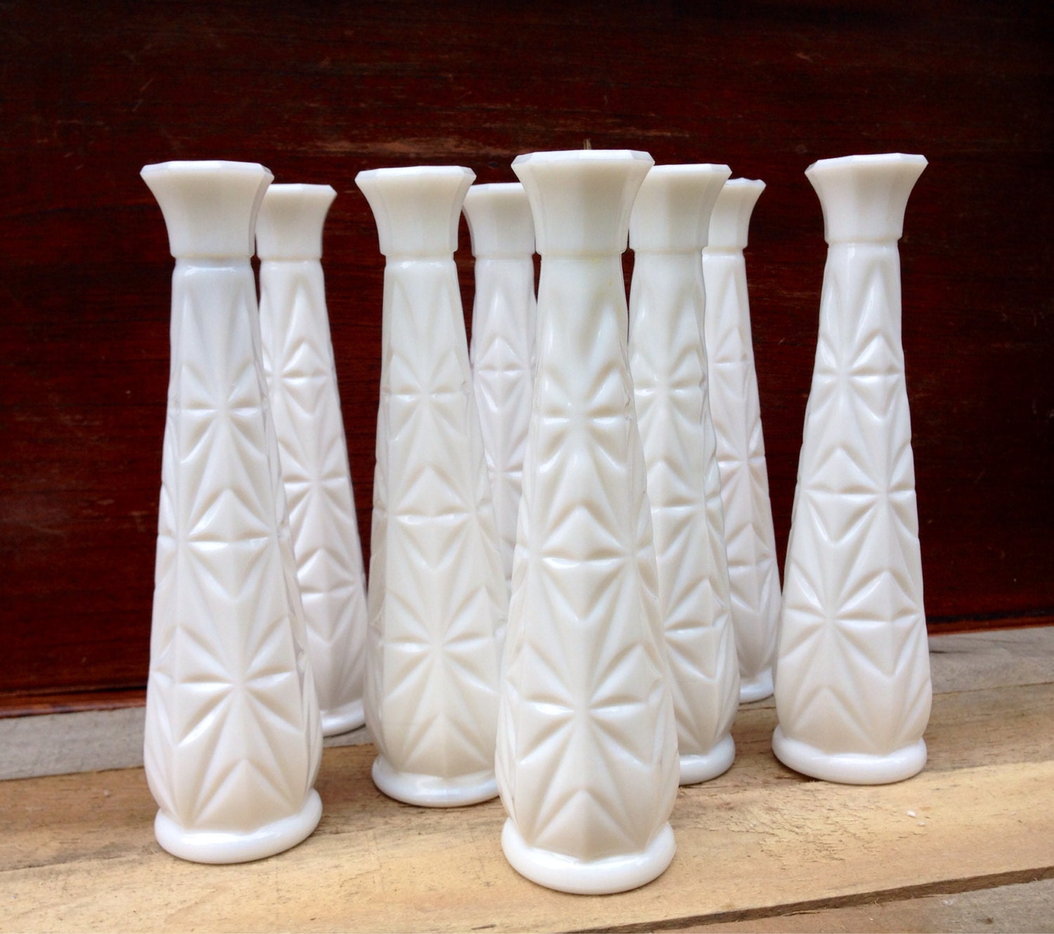 Vintage Hoosier Starburst Pattern Milk Glass Bud Vase 9