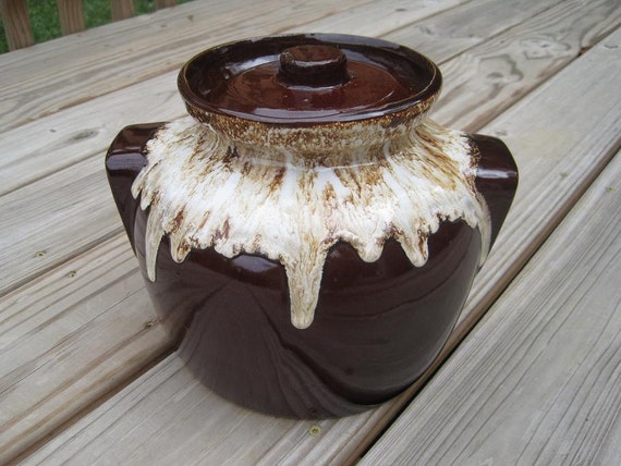 USA Roseville Ohio Pottery Bean Pot Crock with by VsNotForgotten