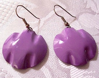 Purple Flower Petal Discs Pierced Wire Earrings Silver Tone Vintage Large Round Waved Discs