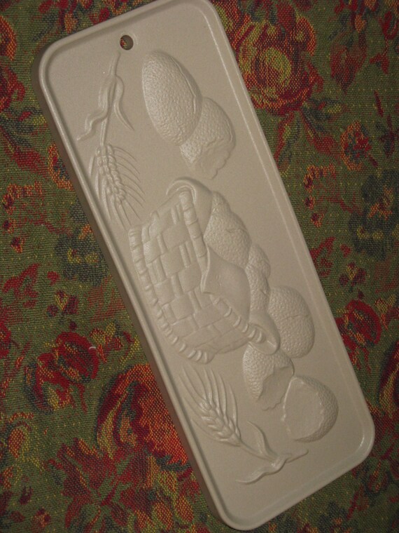 Ceramic Bread Warmer Plate Basket of Breads Design by