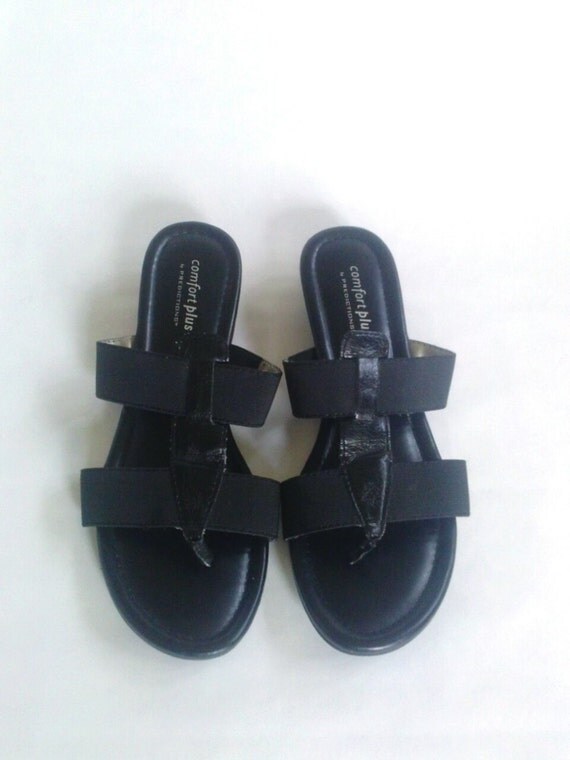 Black 90s Strappy Stretch Thong Sandals / Size 8