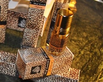 Egyptian Flowers pour Femme 3ml - Jasmine Lotus Water Lily Musk Perfume Attar. Exclusive Art Parfum by Sharif LaRoche for Agarscentsbazaar.