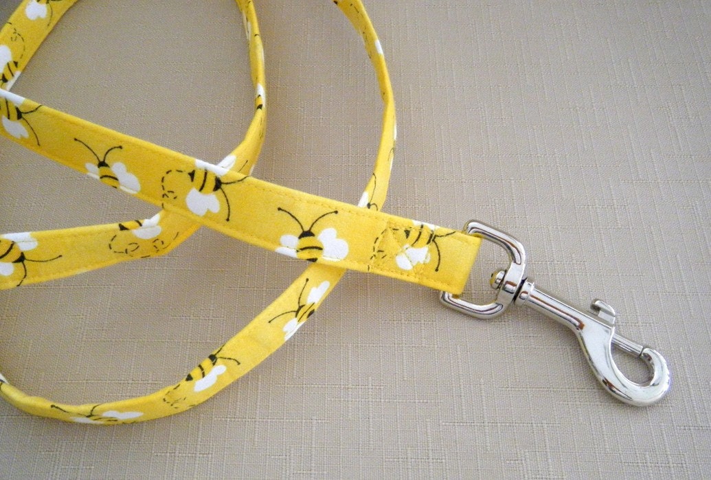 Yellow Bumblebees Dog Leash