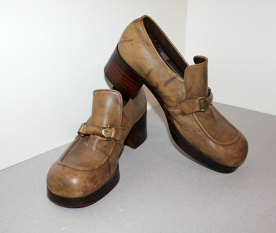 christian louboutin douce du desert