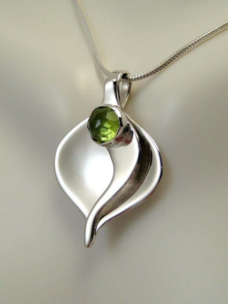 Sterling Silver Peridot Calla Lily Pendant Peridot Necklace