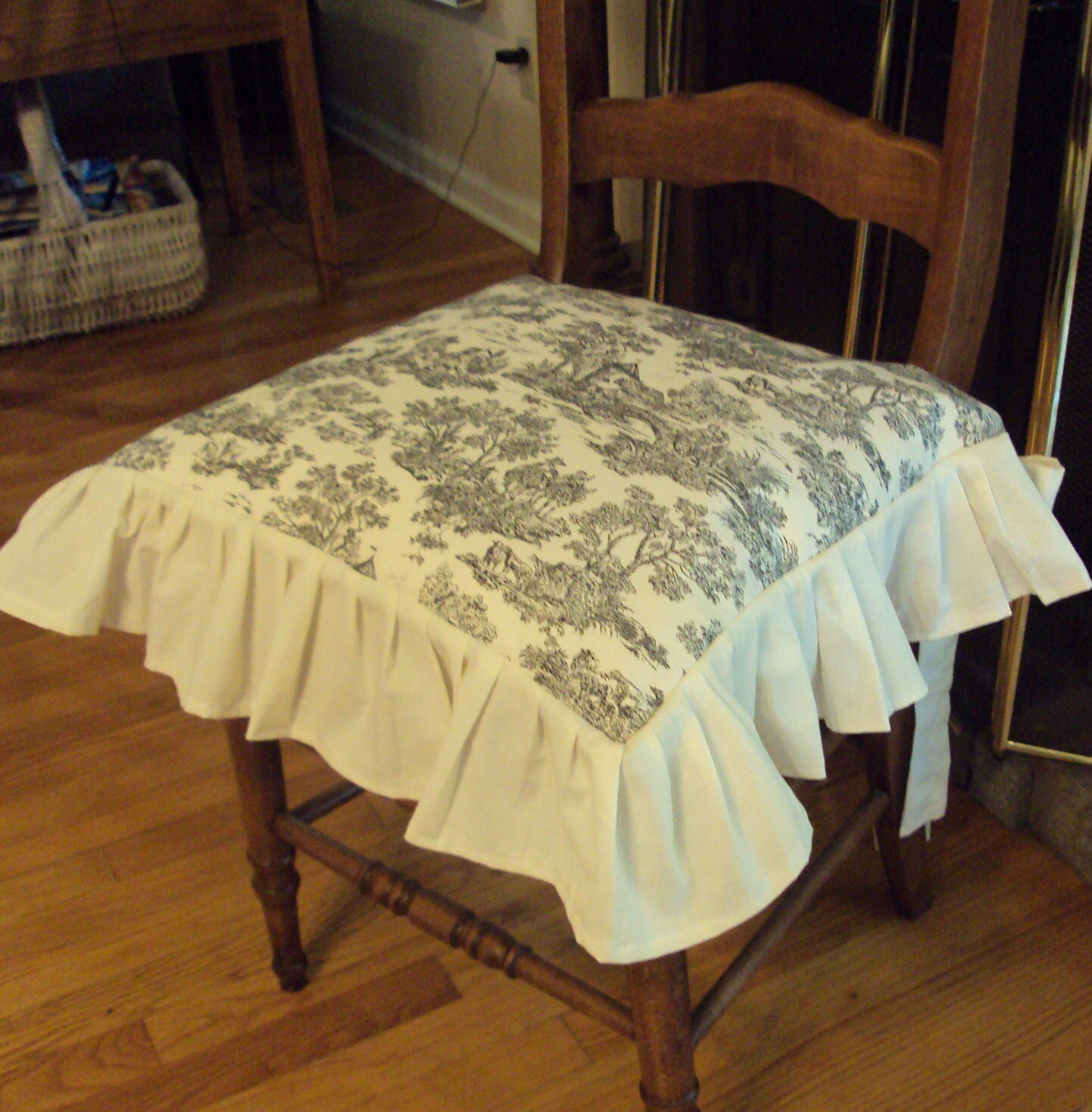 Chair Seat Cover Black and Cream Toile Pleated Ruffles with