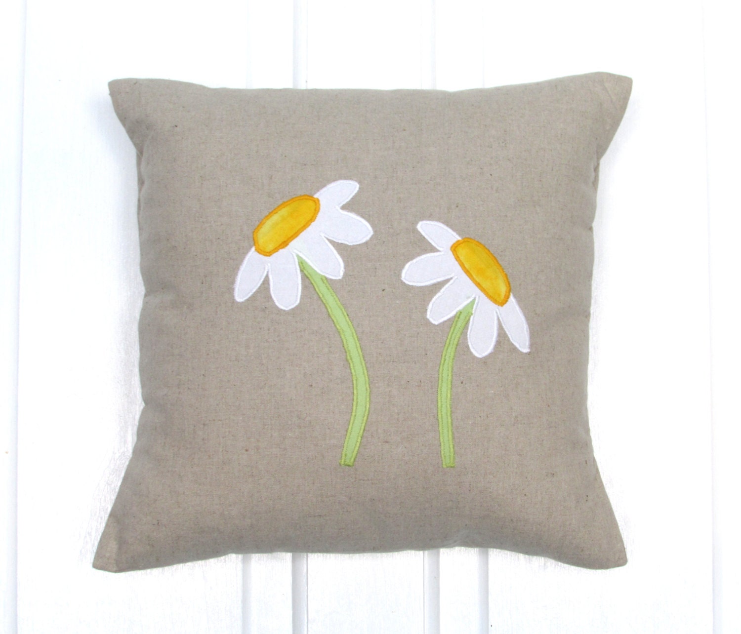 daisy cushion