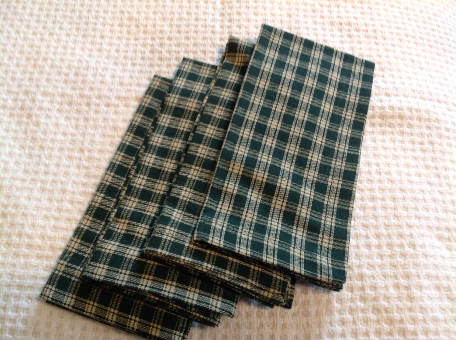 Green plaid cotton cloth napkins by FromLindasHouse on Etsy