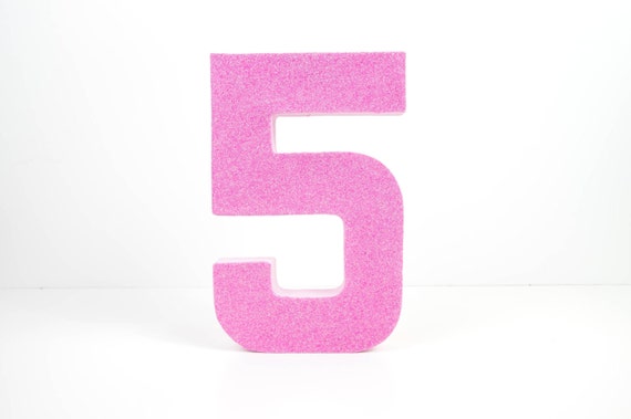 5 розовых. Розовая пятерка. Number Five aesthetic. Pink number 5. 15 Number Pink.