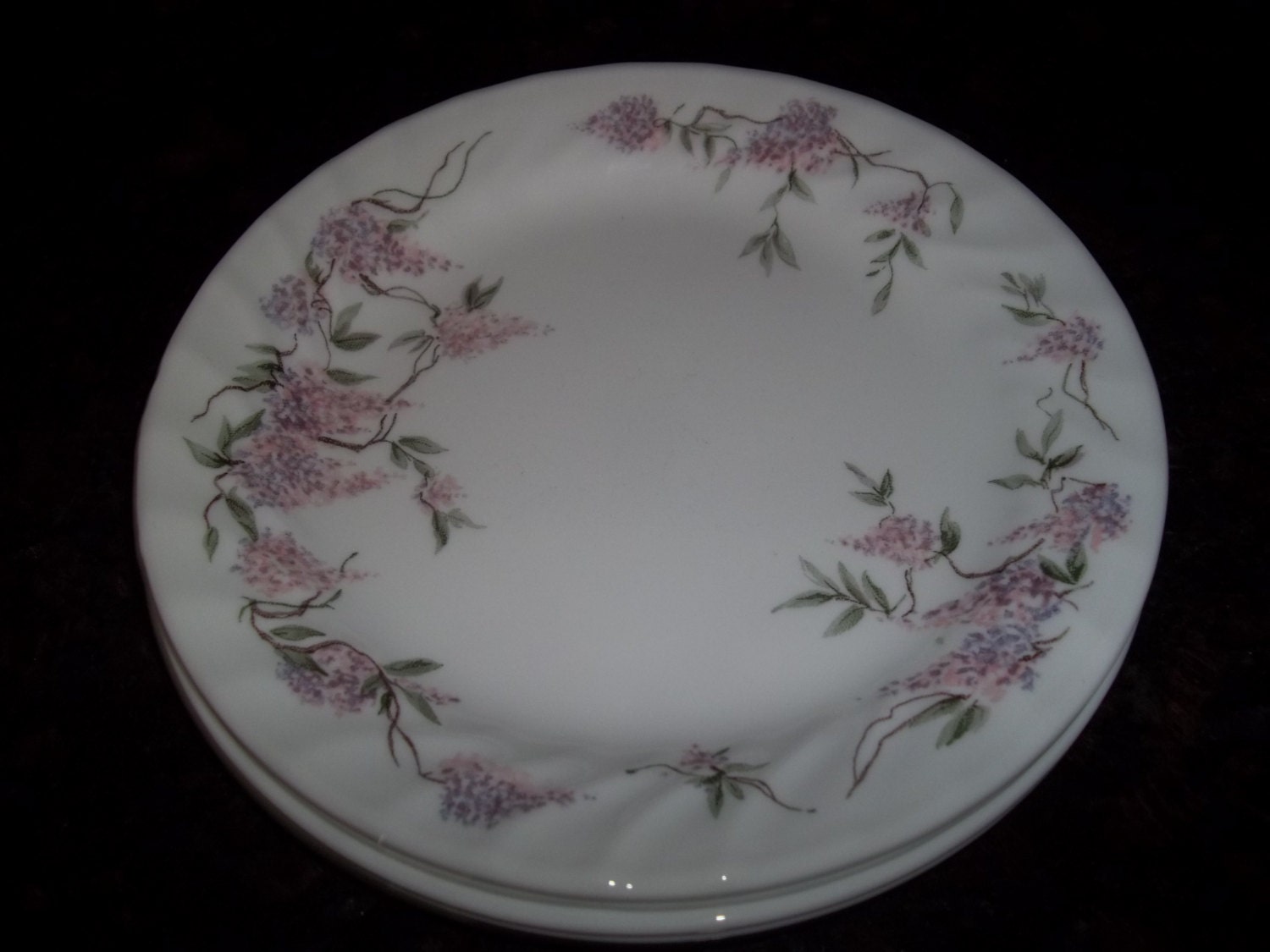 4 Corelle Wisteria Dinner Plates