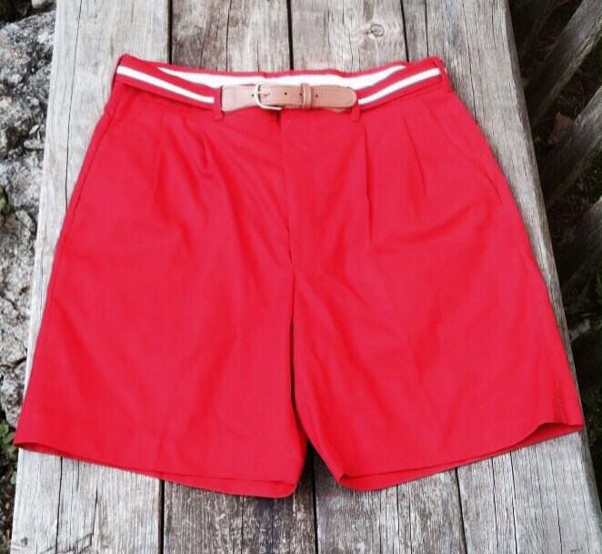 Men's Red Preppy Golf Shorts Size 32 by