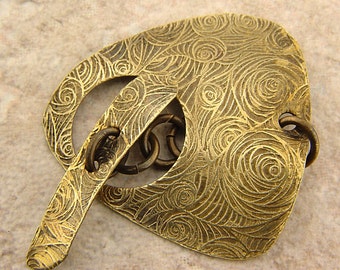 Etched Brass Toggle Clasp, Mackintosh Rose Pattern, 1.5" x 1.5", Triangle