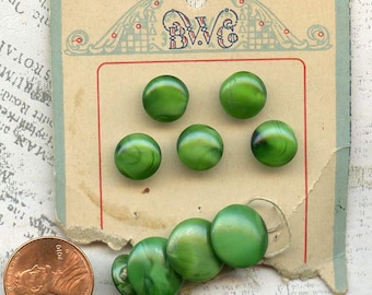 Striking Emerald Green Glass Buttons ~ Antique Set of 9 on Original BW Co Card ~ 3/8 inch & 1/2 inch or 10mm and 13mm ~ Old Sewing Buttons