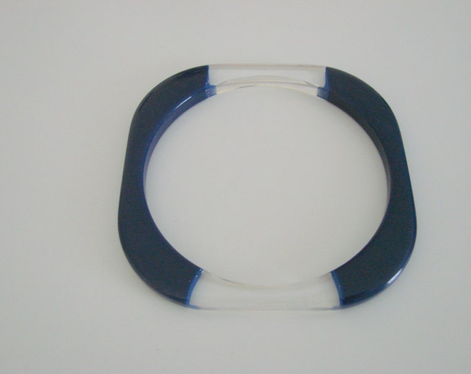 Modernist Geometric Navy & Clear Lucite Bangle Bracelet / 1960s / Vintage Jewelry / Jewellery