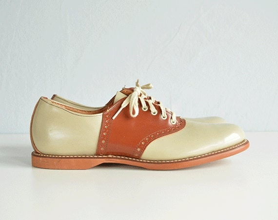 saddle shoes from the 50s