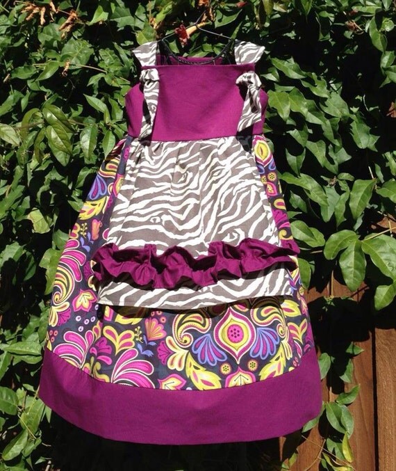 Items similar to Beautiful Handmade Apron dress size 5 on Etsy