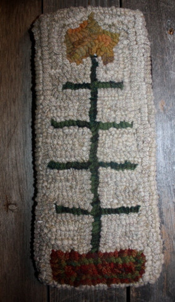 Hand Hooked Primitive Christmas Tree Rug