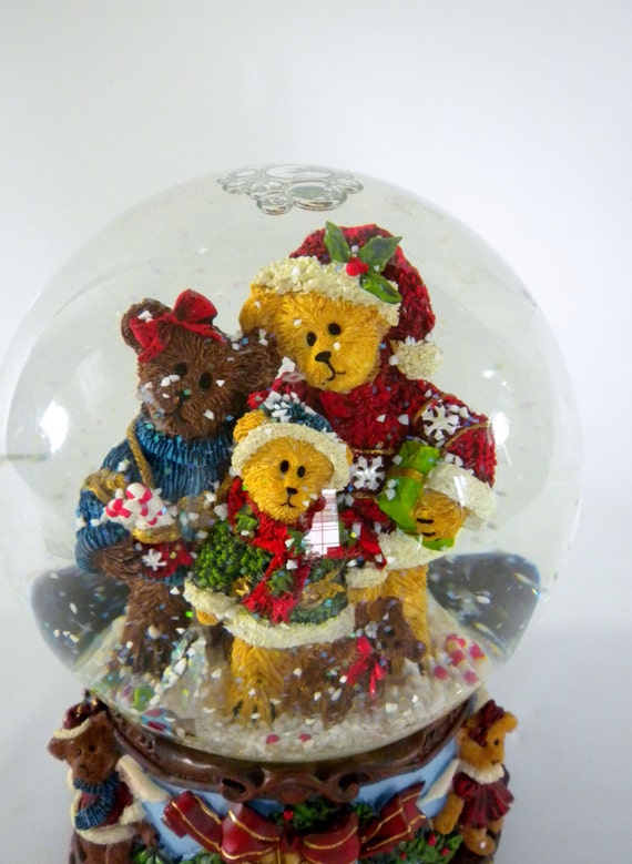 teddy bear snow globe