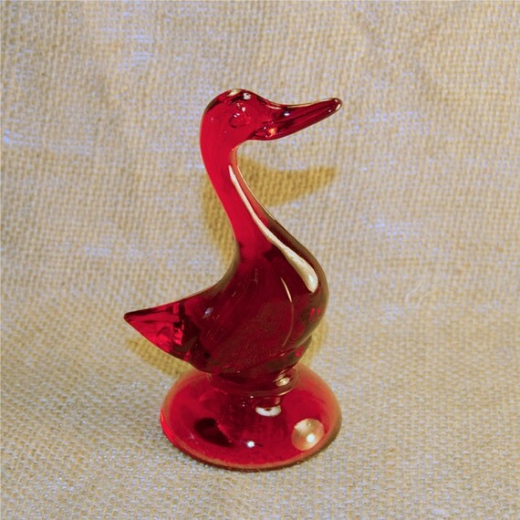 Vintage Viking Ruby Red Epic Line 1316 Glass Duck