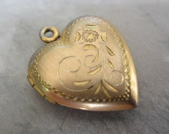 vintage heart locket gold tone opens 1940s