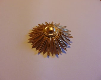 Vintage Gold Tone Trifari Flower Brooch