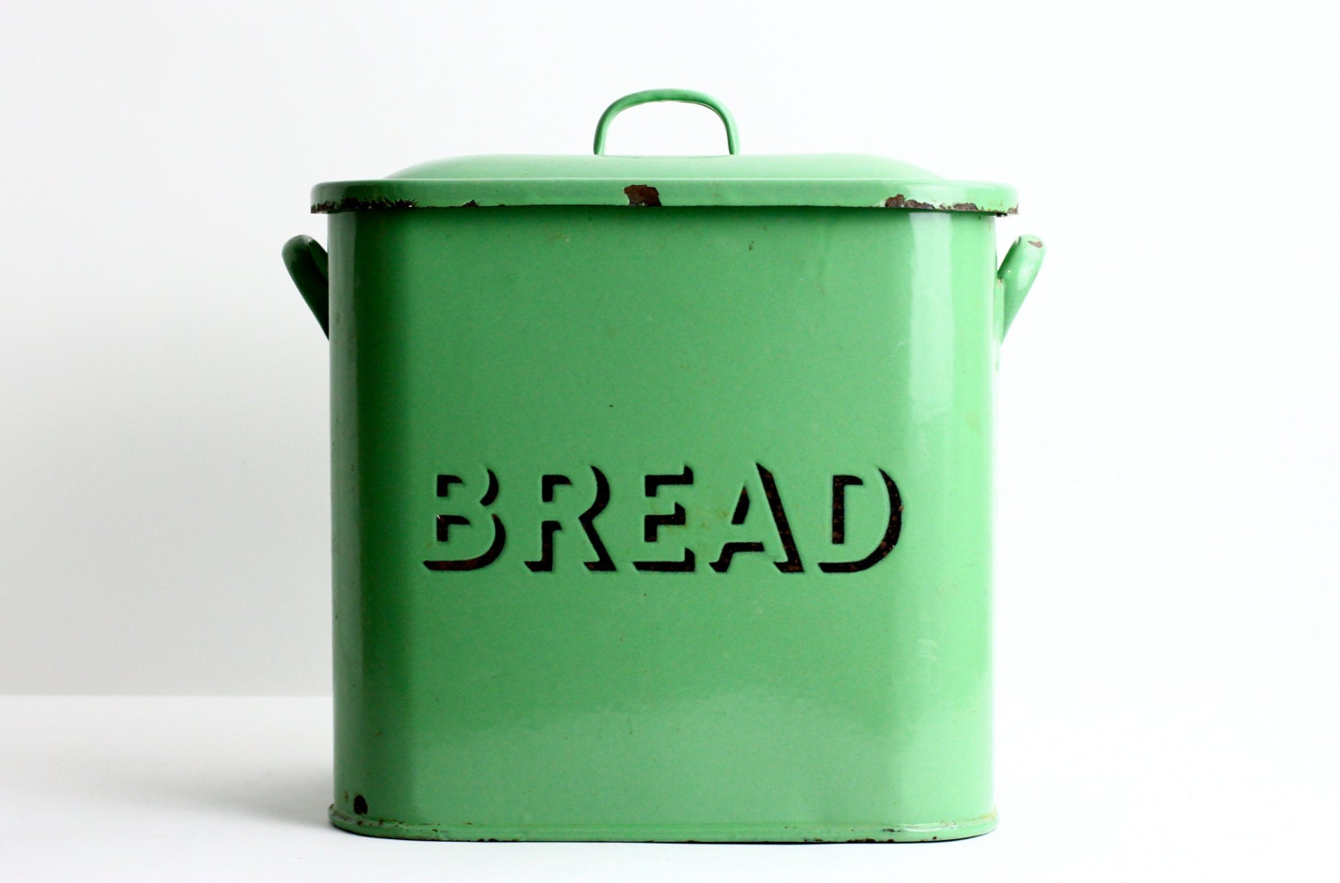 Vintage Green Enamel Bread Box Art Deco Kitchen by CrolAndCo