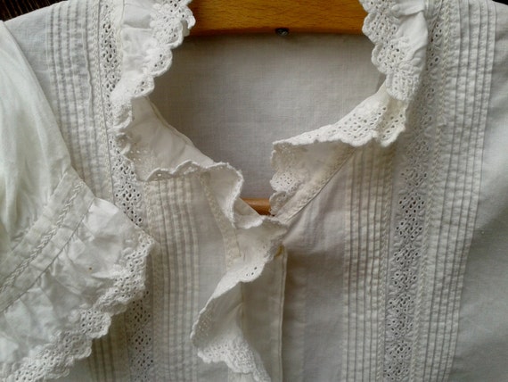 Antique 1900s Lace Ruffled Blouse - French - Handmade- White Cotton- Monogram - Cutout Lace Plier - Long Sleeve - Women Shirt-  Medium large