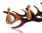 VINTAGEMANIA Trifari earring , gold tone Clip On Earrings , rhinestone earring